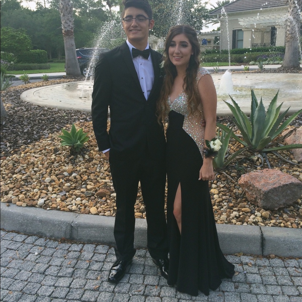 BLACK SEQUINED FORMAL DRESS